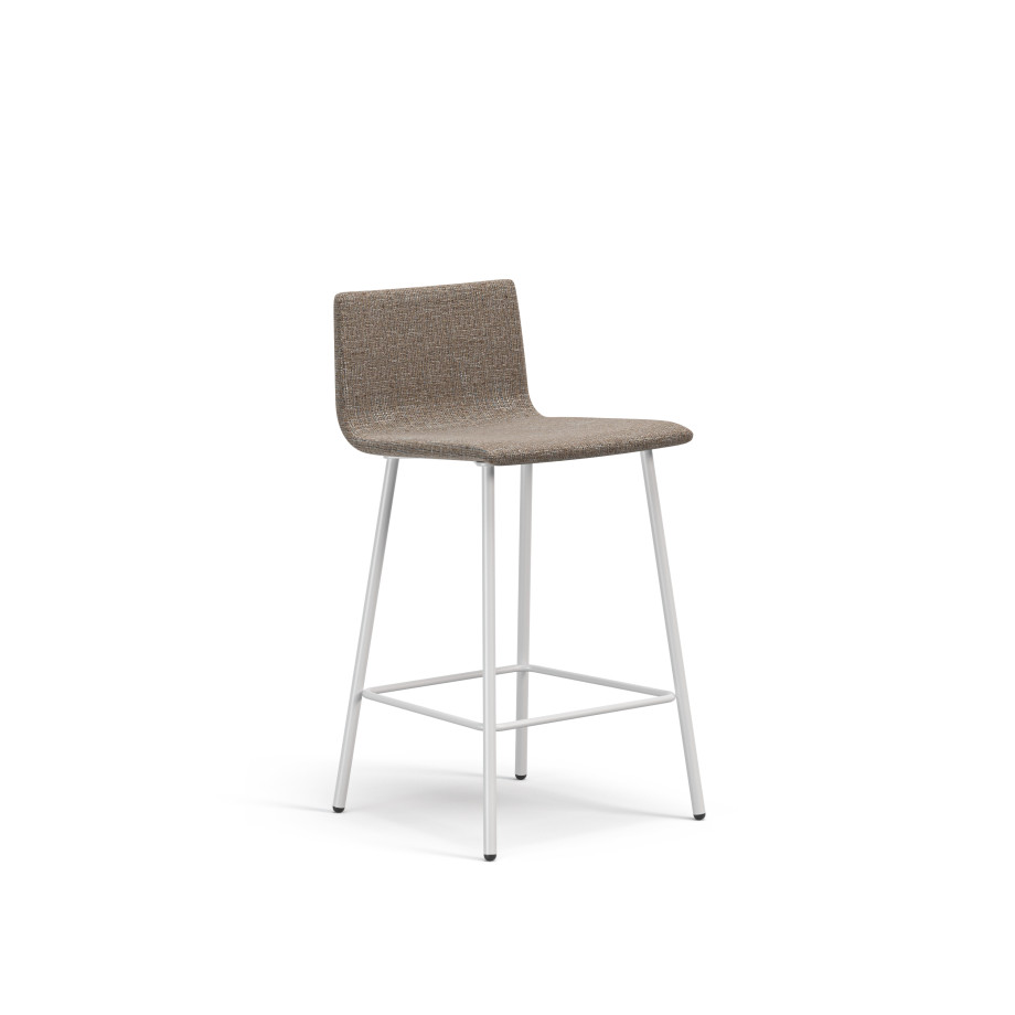 Preview of Itzee, Stool Seating, 3/4 View
