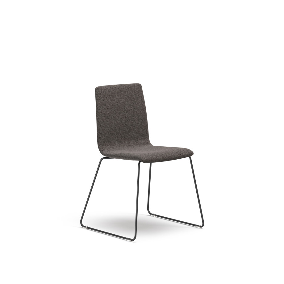 Preview of Itzee, Side Chair, 3/4 View