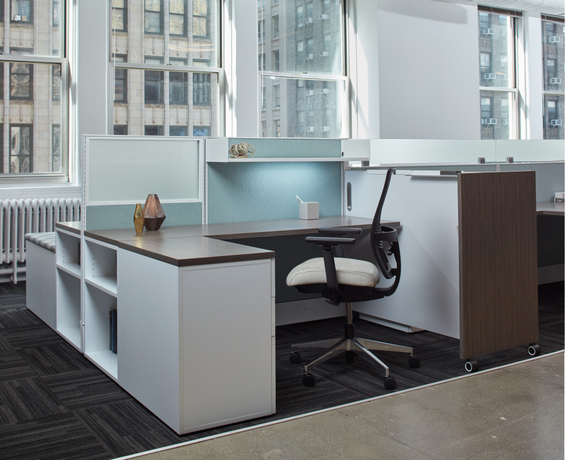 Preview of Divi Open Plan Panel System Workstation with Mobile Whiteboard Divider, Devens Task Seating