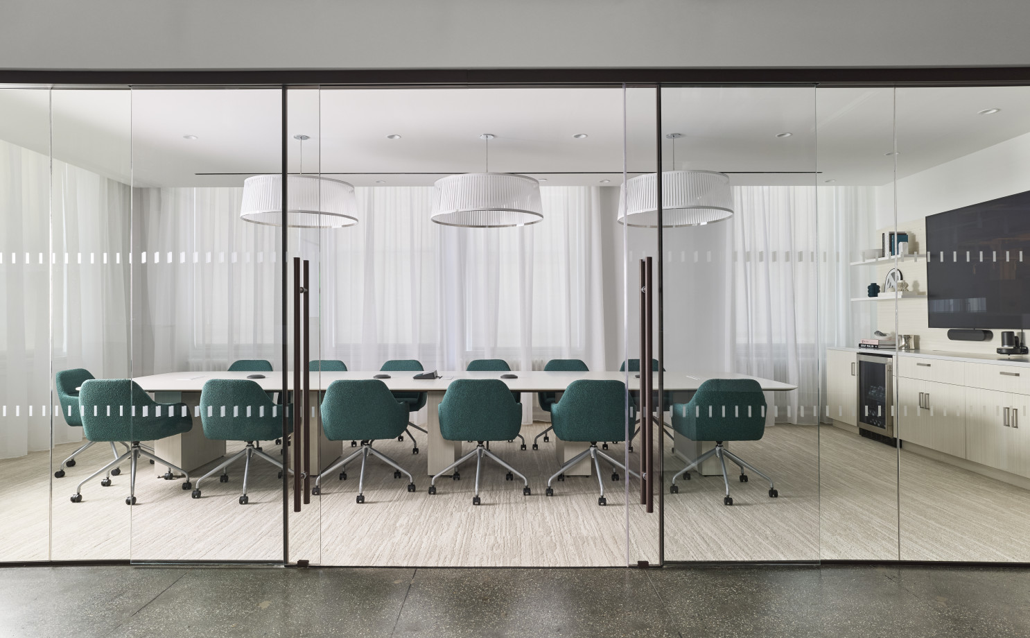 Preview of AIS NY Showroom, Calibrate Conference Table, Juggle Conference Chair, AIS CaseWorks