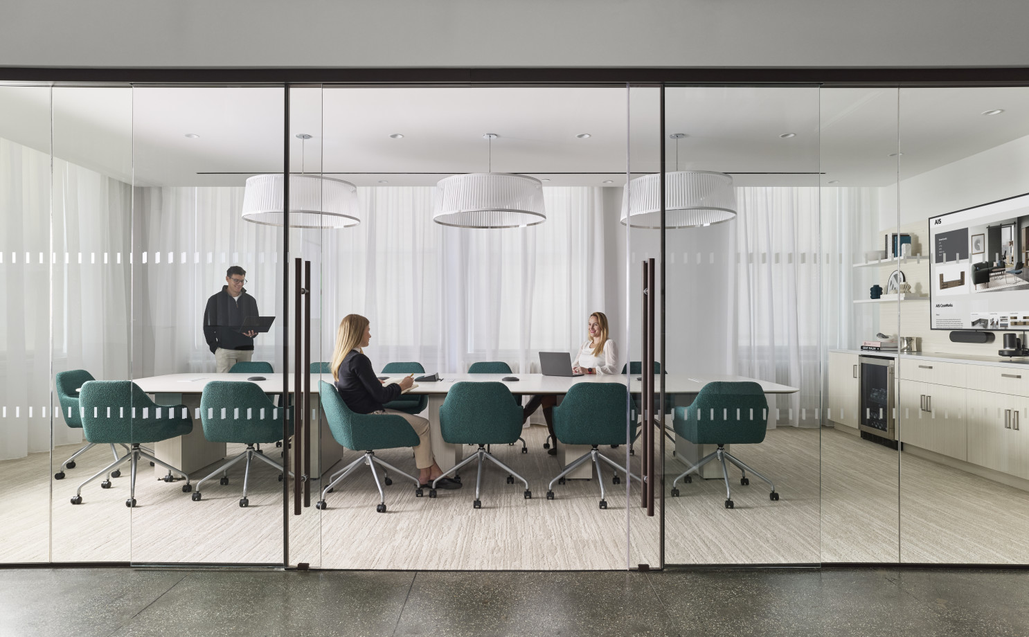 Preview of AIS NY Showroom, Calibrate Conference Table, Juggle Conference Chair, AIS CaseWorks