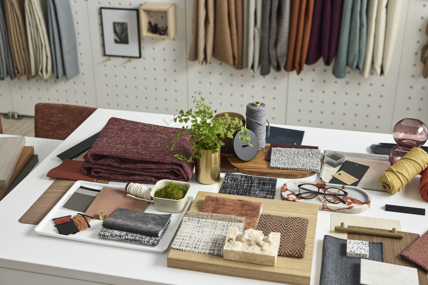 Preview of AIS NY Showroom, CMF Center, Itzee Stool, L Series Storage