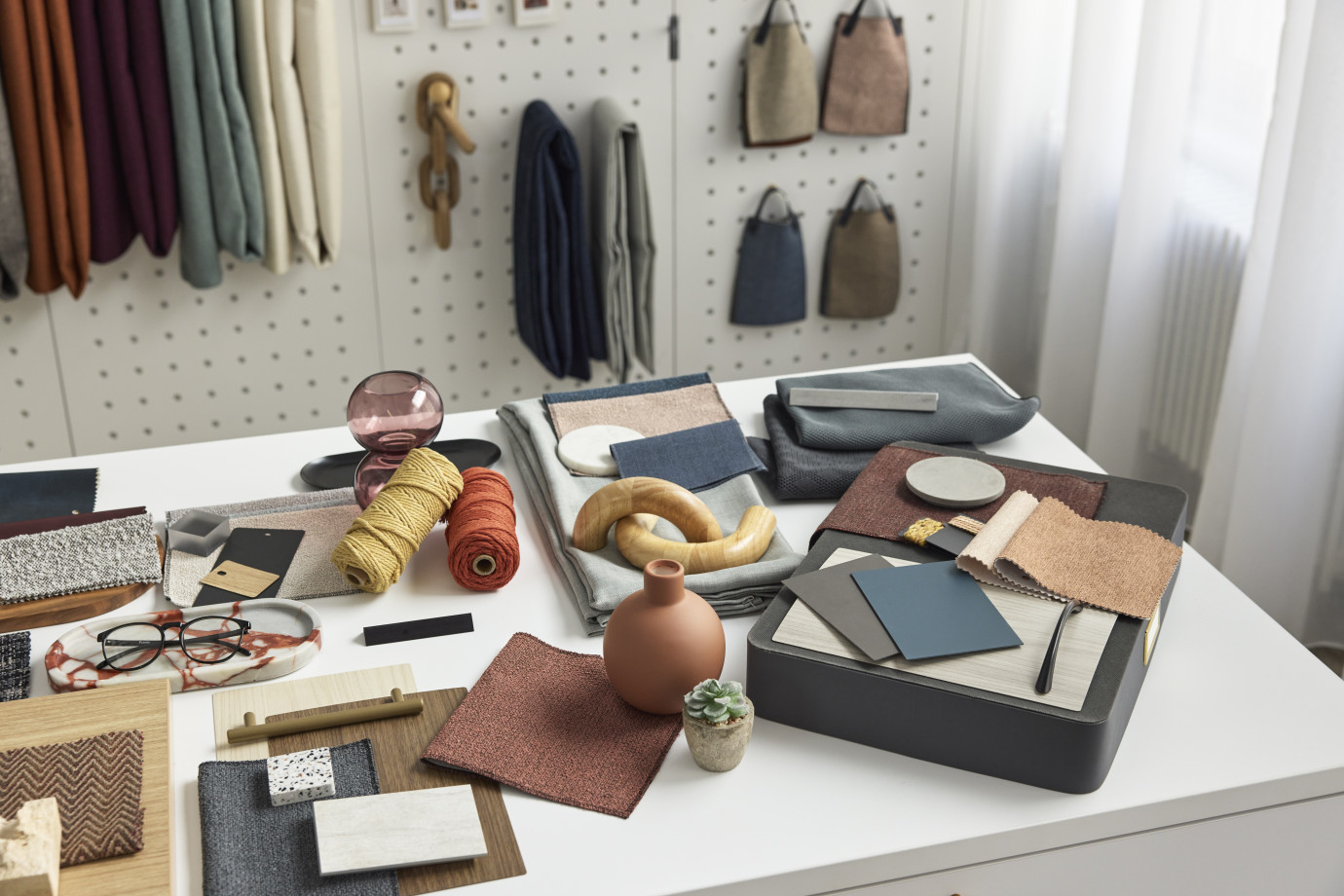 Preview of AIS NY Showroom, CMF Center, Itzee Stool, L Series Storage