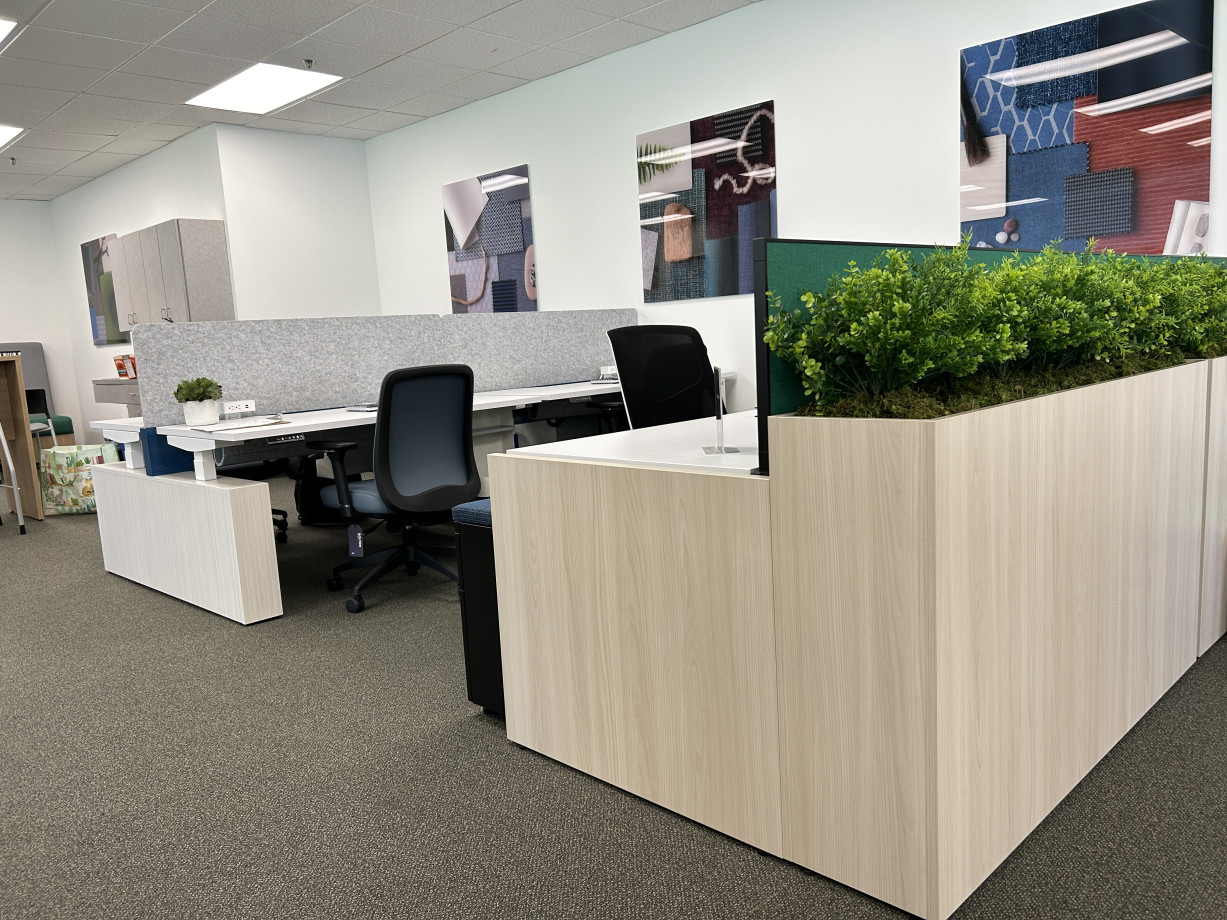 Preview of Encounter with Laminate Base New Jersey Regional Showroom