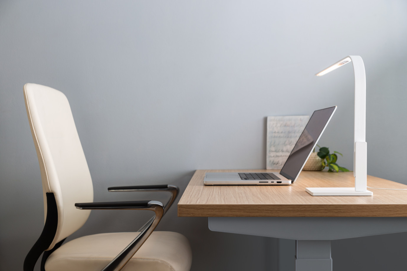 Preview of LIM desk lighting