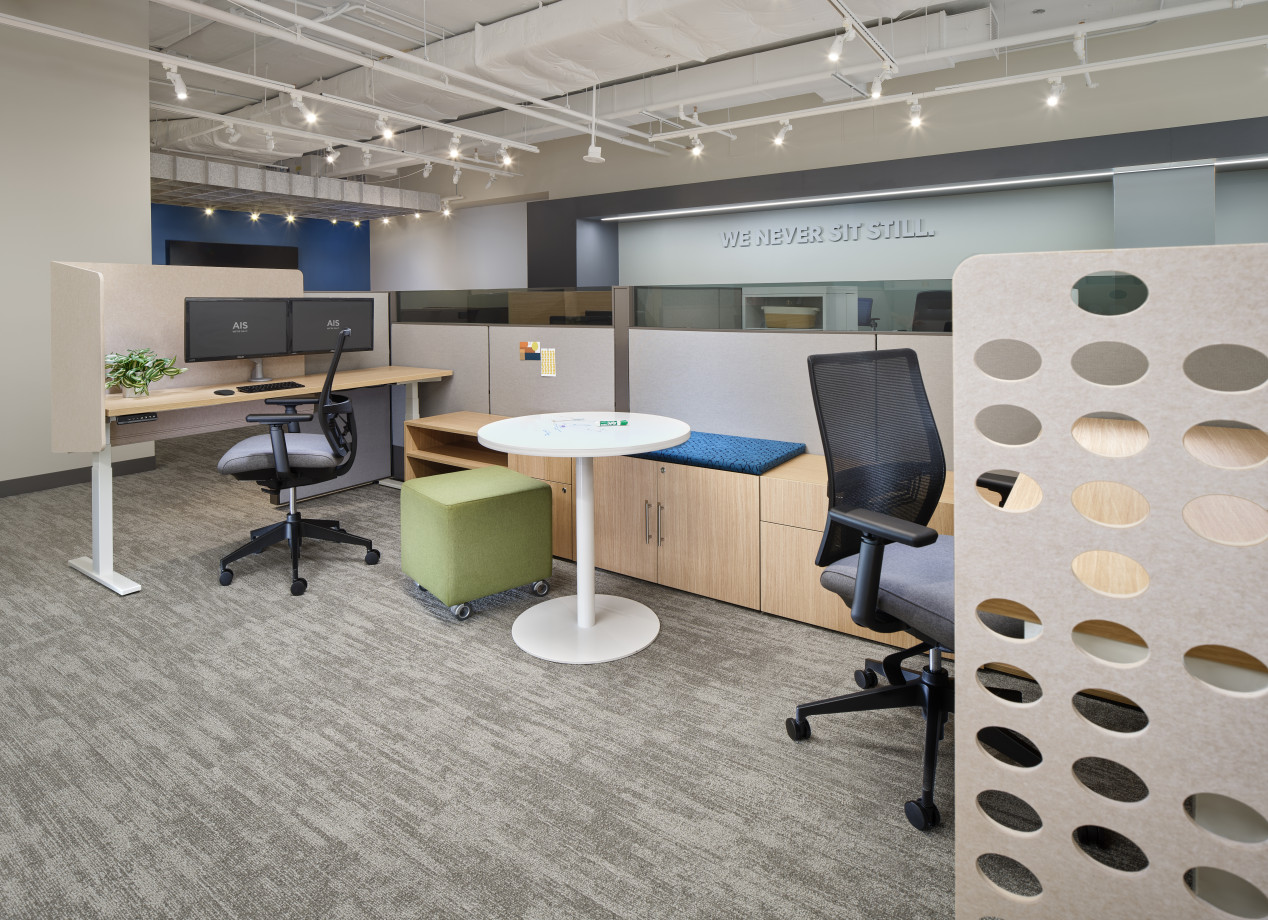 Preview of Washington DC Matrix open plan offices with Day-to-Day occasional table for impromptu meetings. Shown with Devens task seating and Volker stool