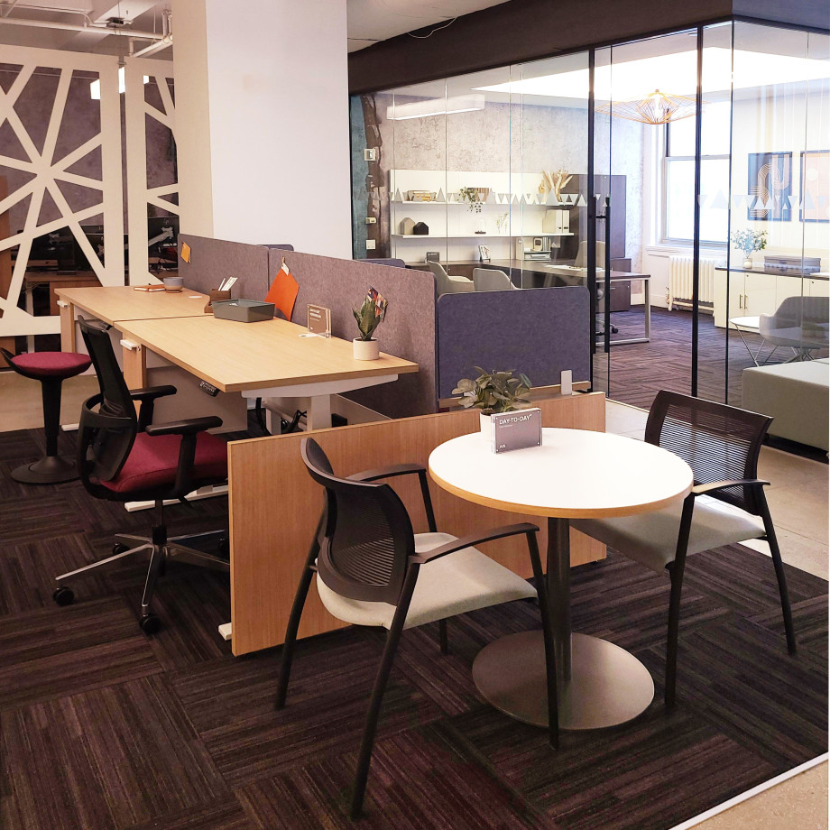 Preview of New York Showroom 2023 PowerBeam Workstations with HAT and Day-to-Day occasional table 