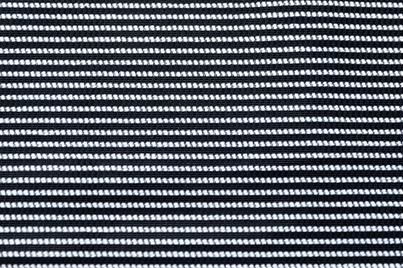 Preview of White-Black Mesh Sample 