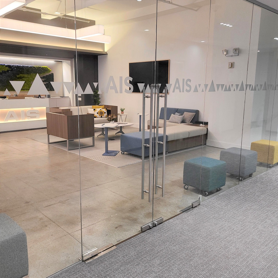 Preview of New York Showroom 2023 Entrance and Lobby