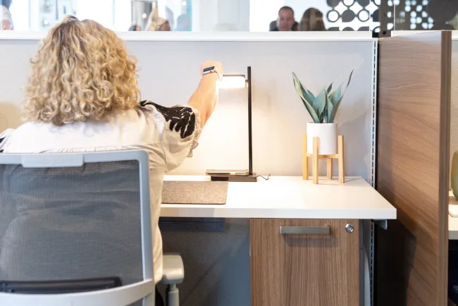 NeoCon 2023 Talia Light in Divi workstation with suspended pedestal