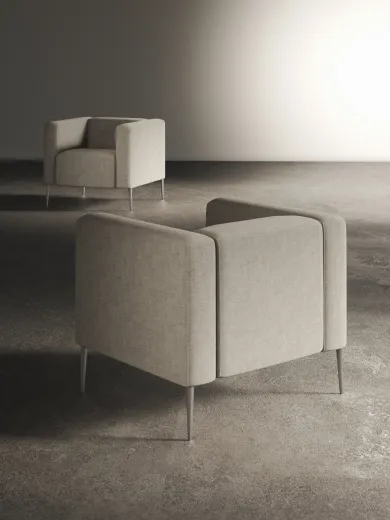Chic Club Chair