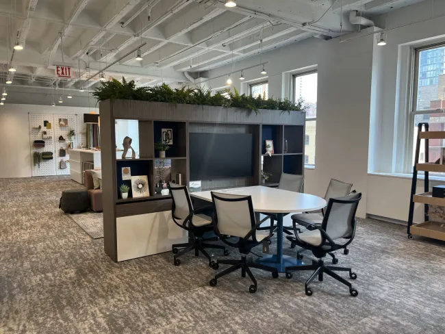 NeoCon 2025 Day-to-Day Collaborative Table with Roya Seating