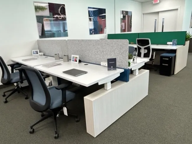 Encounter with Laminate Base New Jersey Regional Showroom