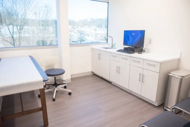 AIS CaseWorks in healthcare facility