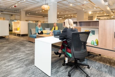 NeoCon 2021 Calibrate Community with LB Lounge meeting area