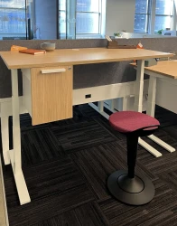 New York Showroom 2023 PowerBeam with PET screens, Day-to-Day HAT with suspended pedestal