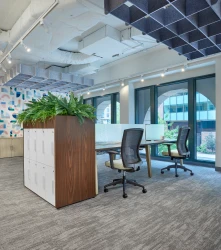 Washington DC Showroom Oxygen Benching with Calibrate Dry Planters and Lockers