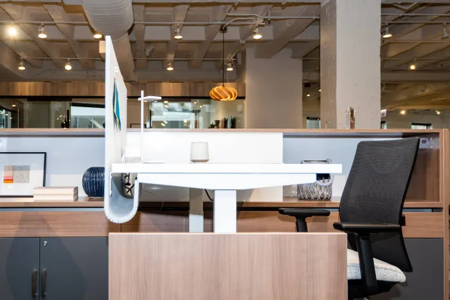  PET Screen with wire management