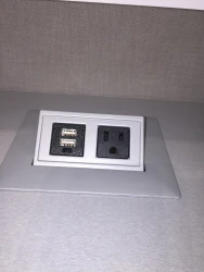 Pop up power and data detail view: Electric Dock 700