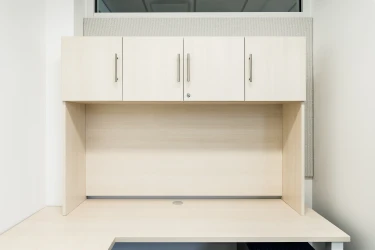 Calibrate Storage Freestanding Hutch Client Space