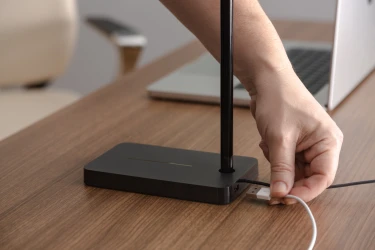 Talia Desk Lighting USB port 